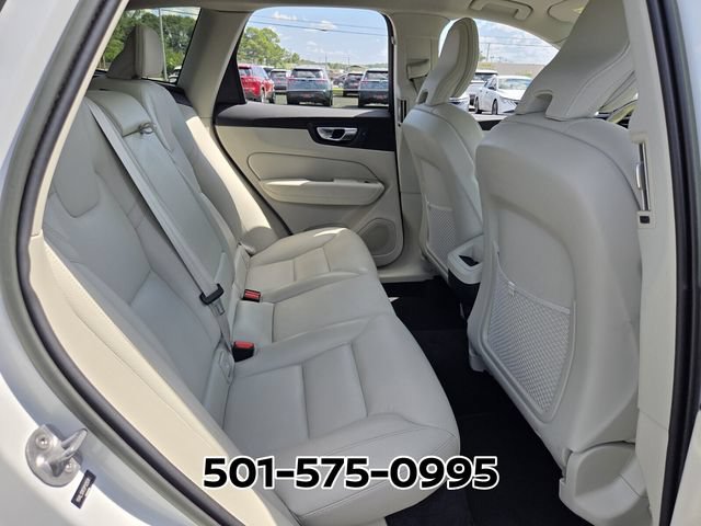 Used 2023 Volvo XC60 B5 Plus AWD/4WD image 18
