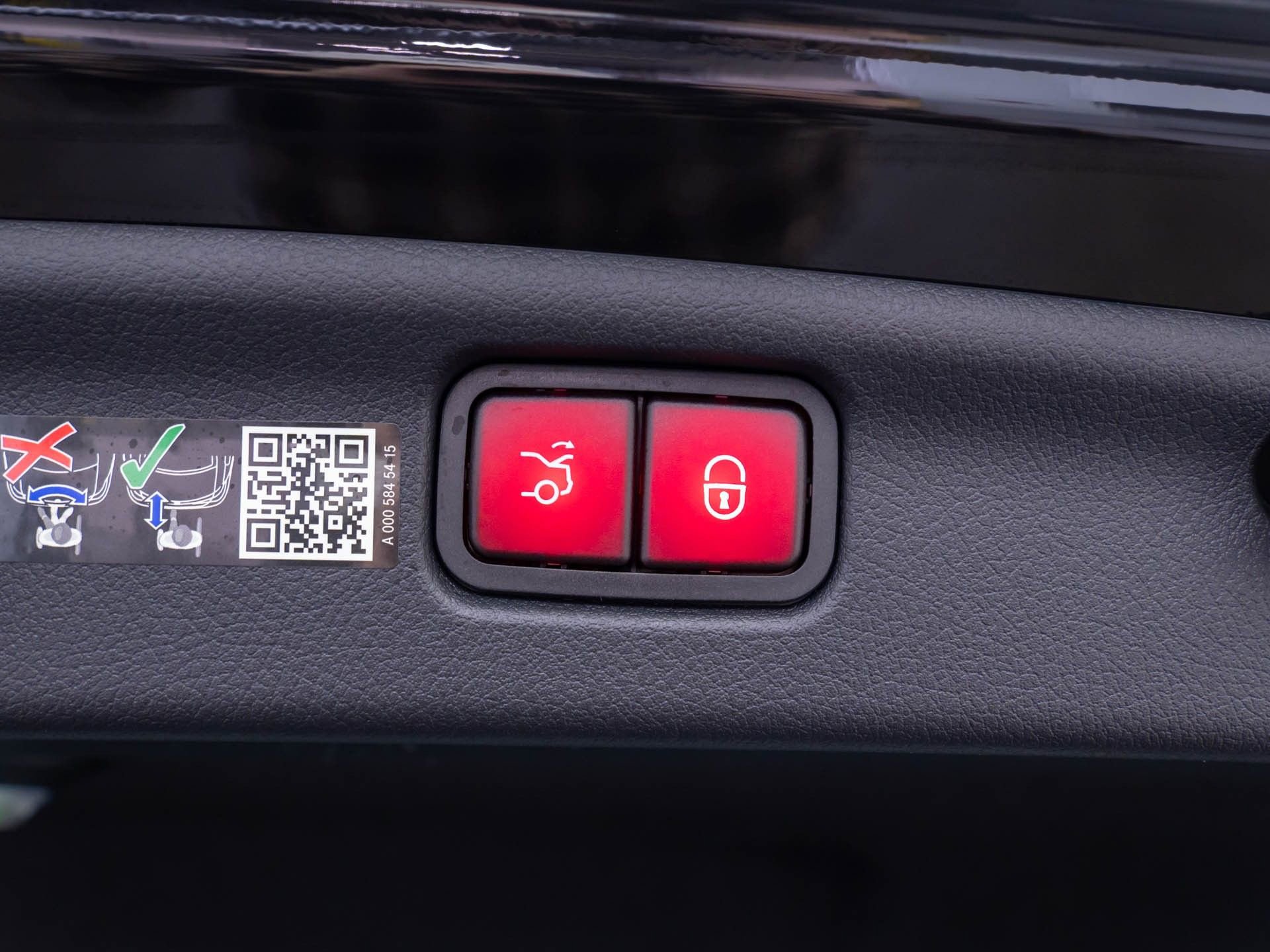 New 2026 Mercedes-Benz C 300 4MATIC Sedan image 31