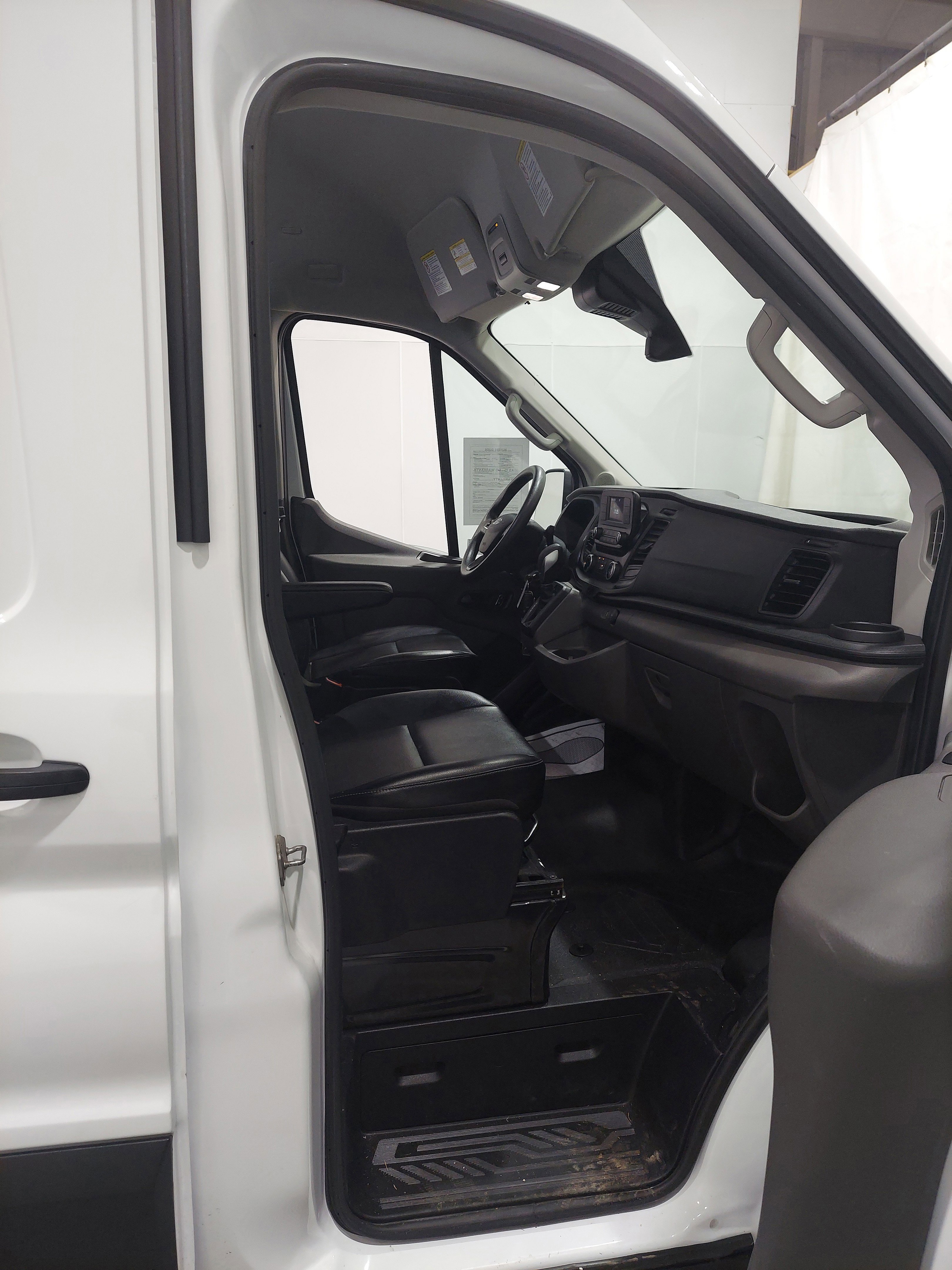 Used 2024 Ford Transit 250 148 High Roof RWD image 14