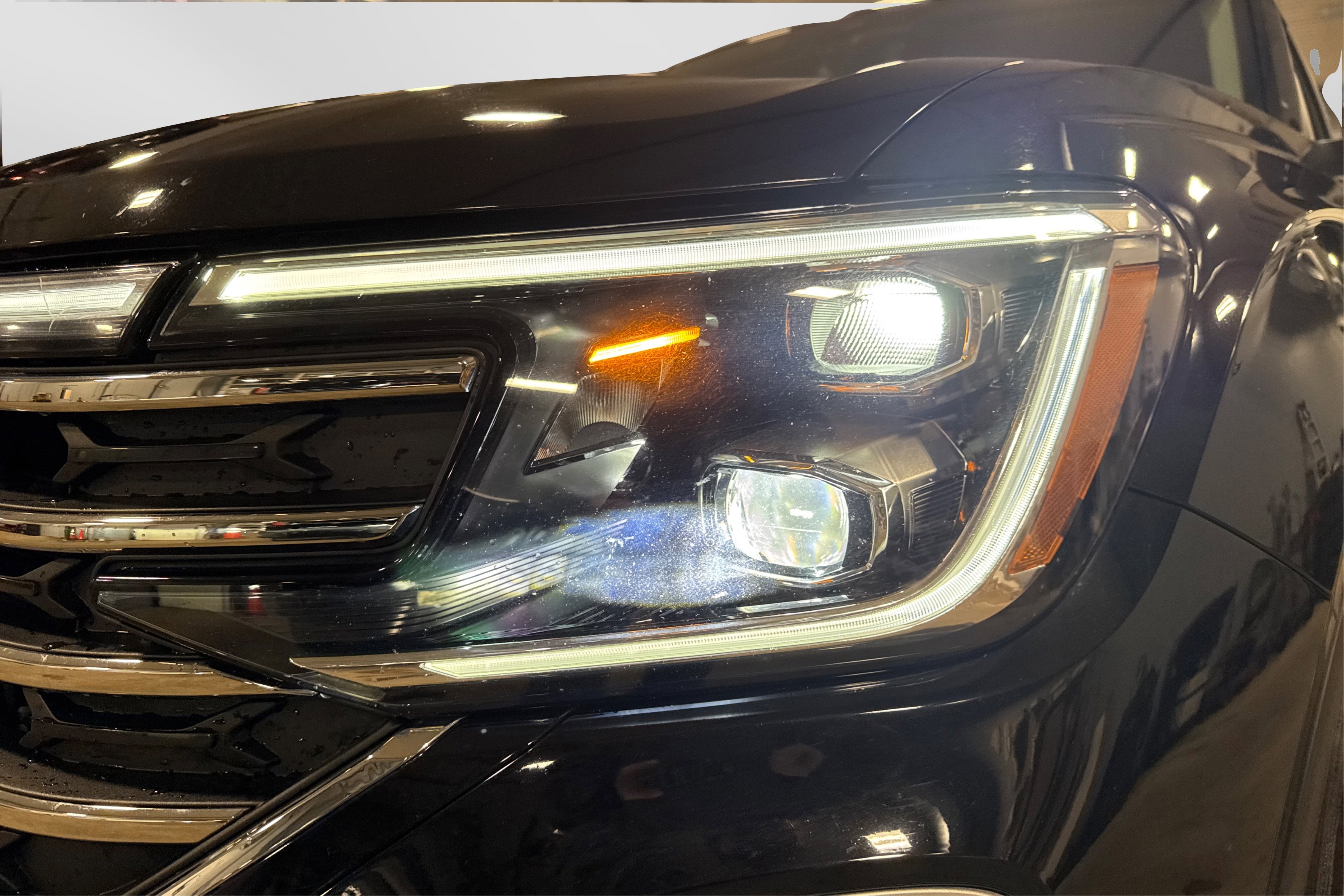 Used 2025 Volkswagen Atlas SE image 14