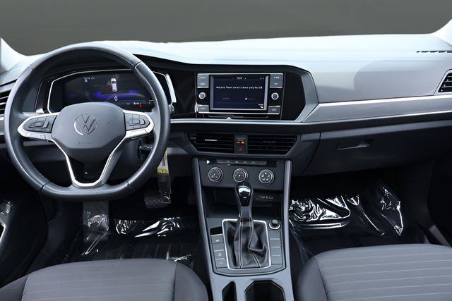 Certified 2024 Volkswagen Jetta S FWD image 17