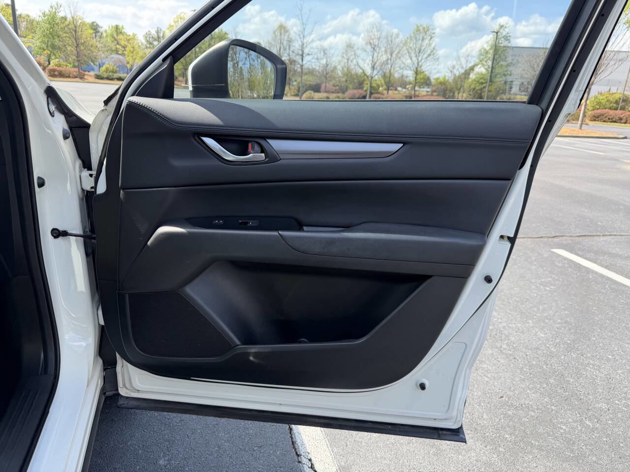 Used 2018 MAZDA CX-5 Touring image 18