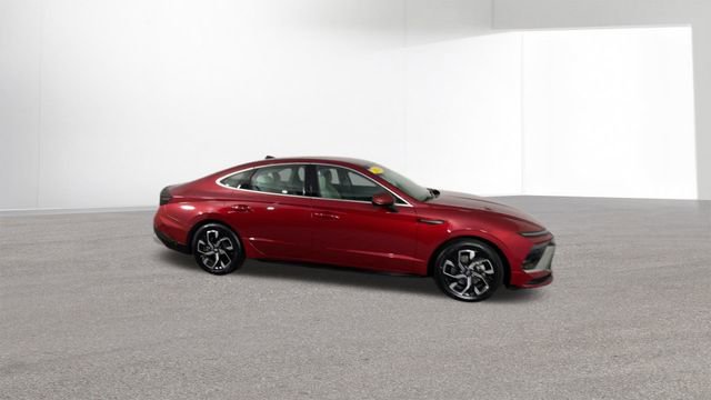 Used 2024 Hyundai Sonata SEL image 2