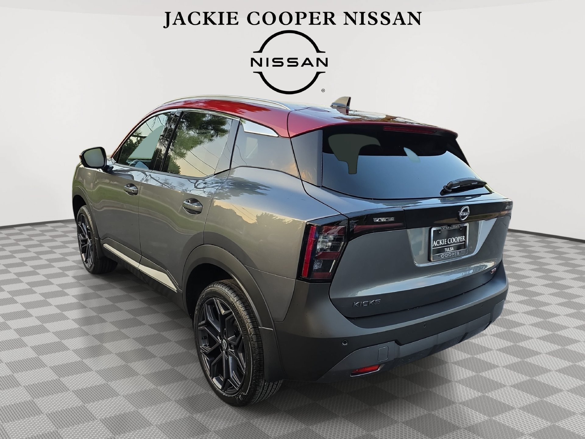 New 2026 Nissan Kicks SR FWD image 7