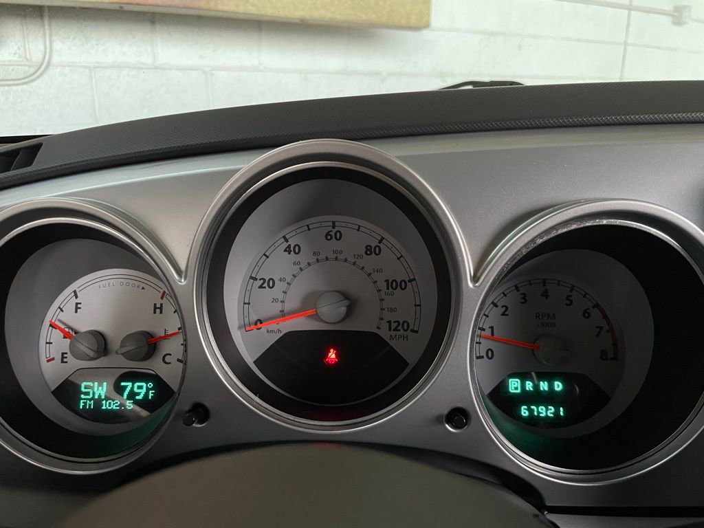 Used 2007 Chrysler PT Cruiser Convertible w/ Spring Special Group image 32