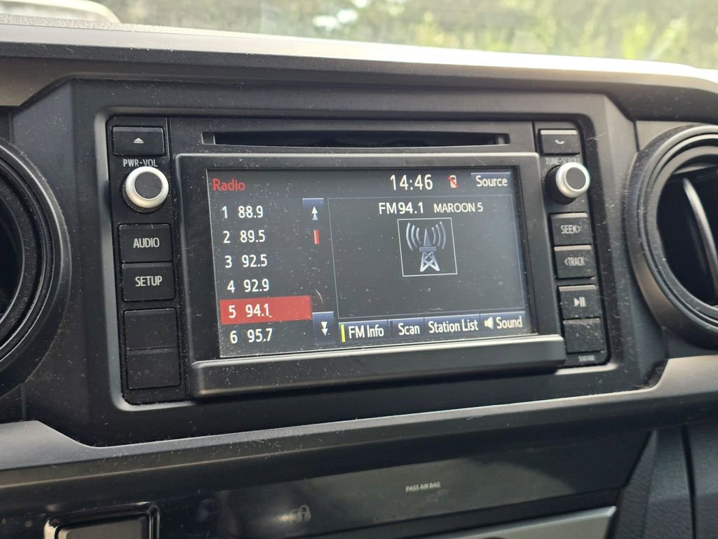 Used 2018 Toyota Tacoma SR RWD image 20