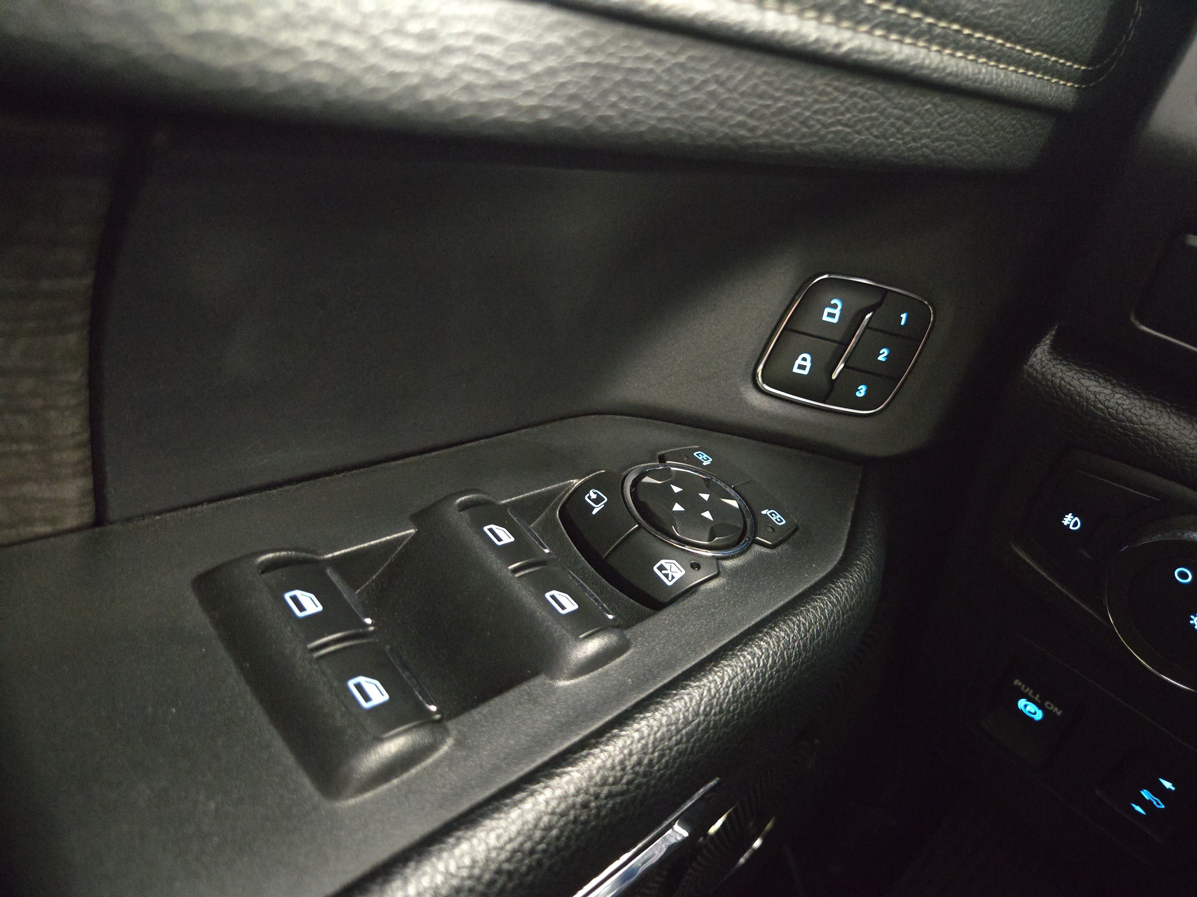 Used 2021 Ford Expedition Max Limited AWD/4WD image 31