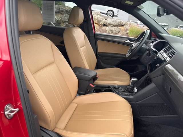 Used 2022 Volkswagen Tiguan SE AWD/4WD image 13