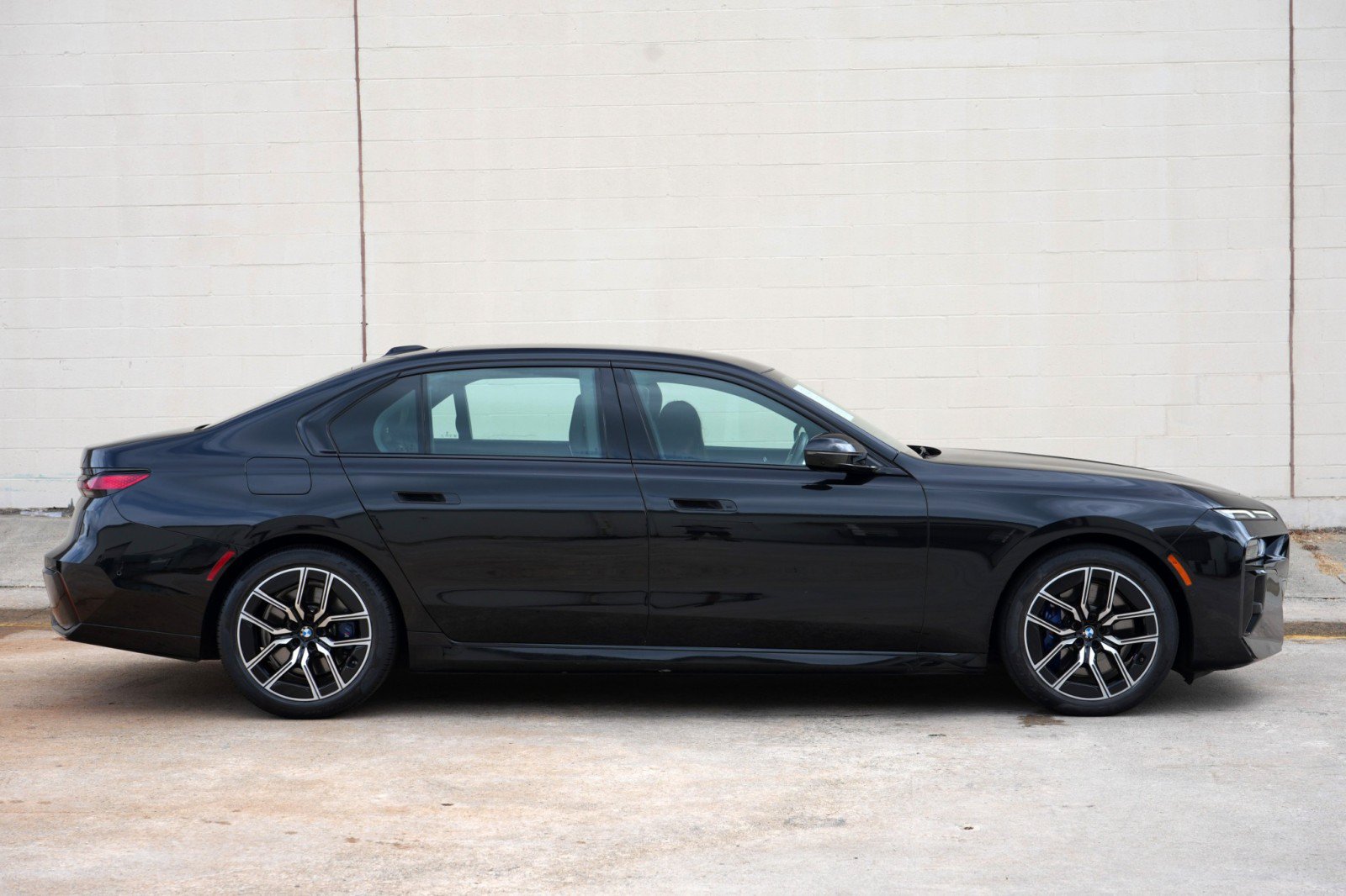 Used 2023 BMW 740i RWD image 61