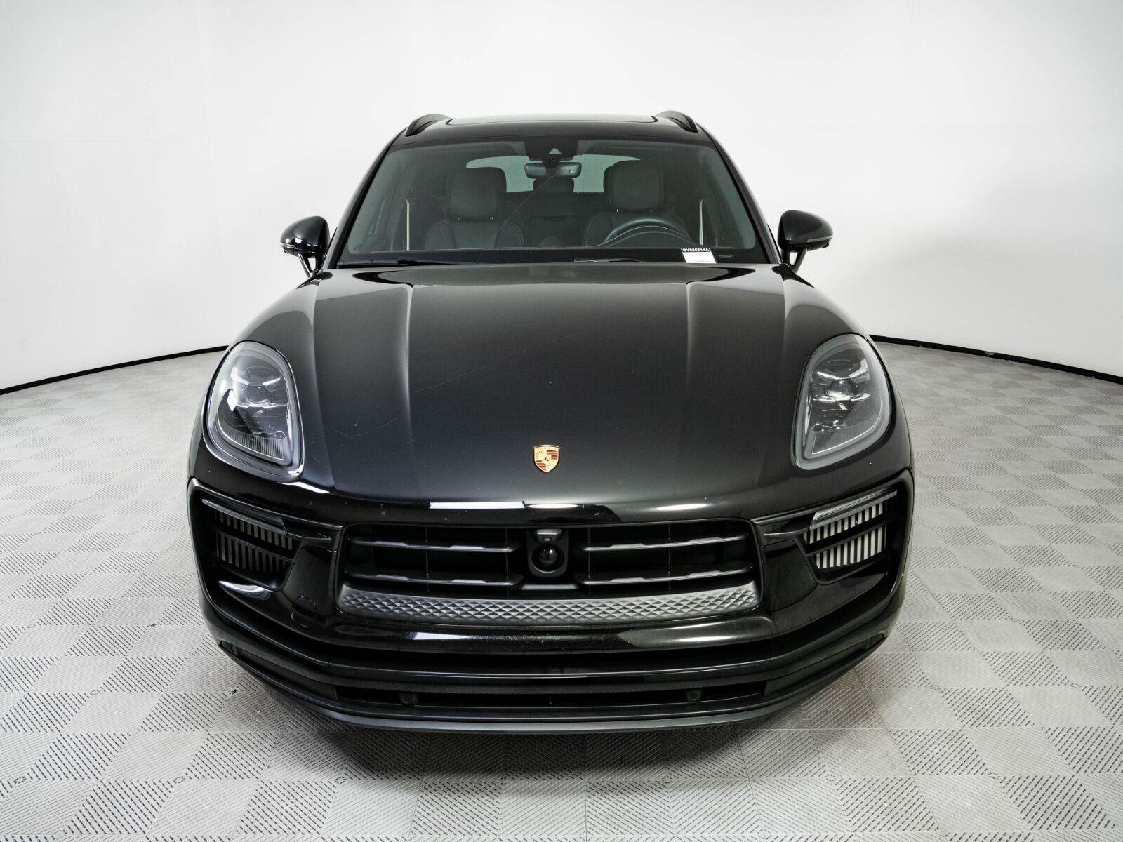 Used 2024 Porsche Macan S AWD/4WD image 36