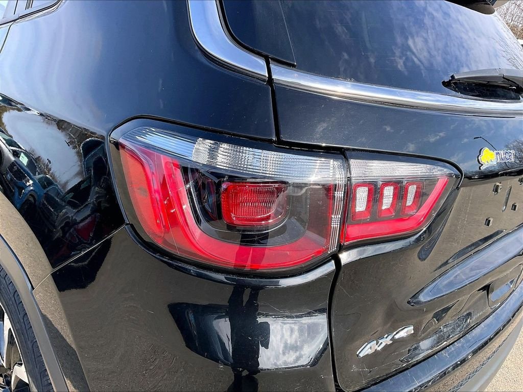 Used 2022 Jeep Compass Limited AWD/4WD image 30