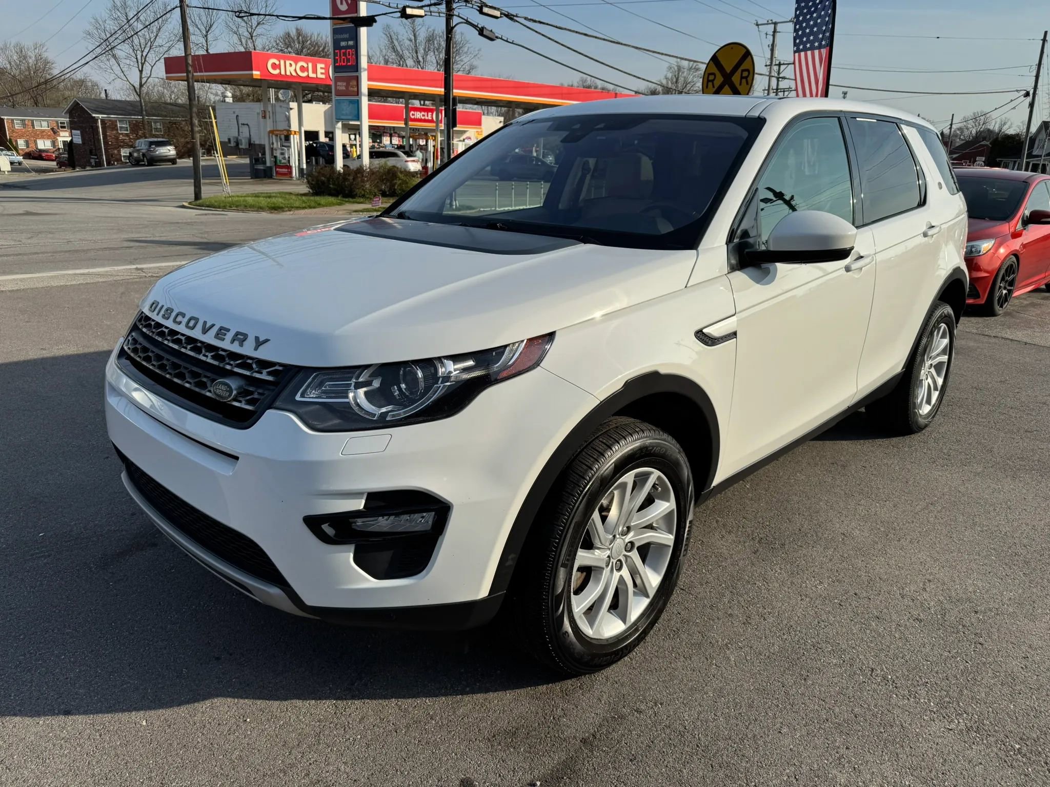 Used 2018 Land Rover Discovery Sport HSE image 4