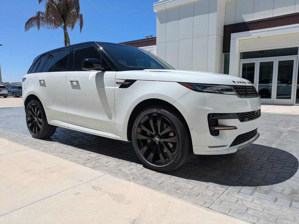 Used 2025 Land Rover Range Rover Sport Dynamic SE AWD/4WD image 3
