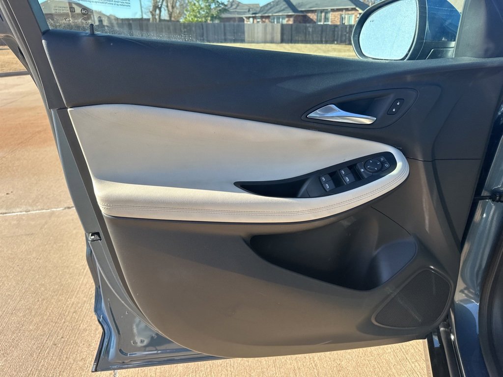 Certified 2024 Buick Encore GX Sport Touring image 9