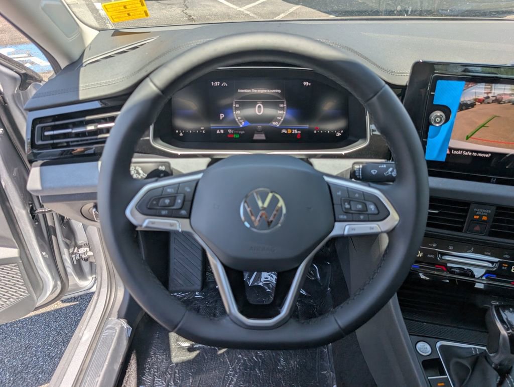 New 2025 Volkswagen Jetta SE image 15