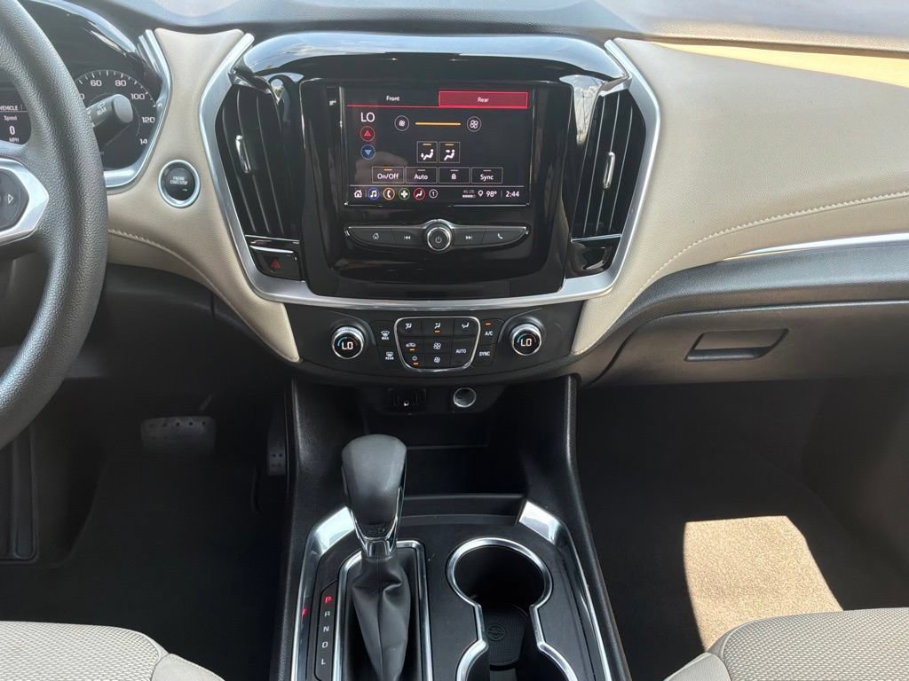 Used 2022 Chevrolet Traverse LS AWD/4WD image 18