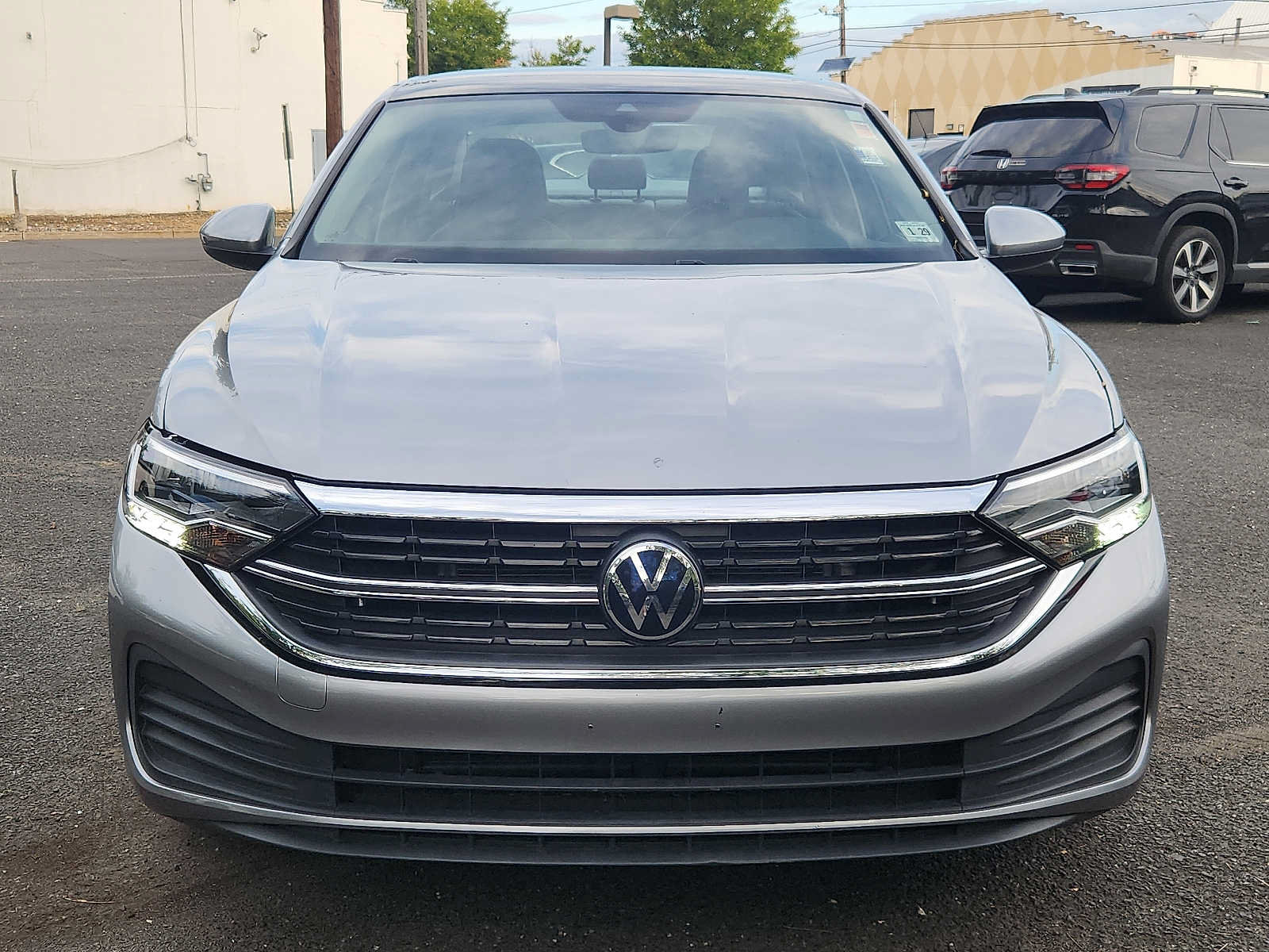 Used 2023 Volkswagen Jetta SE FWD image 2