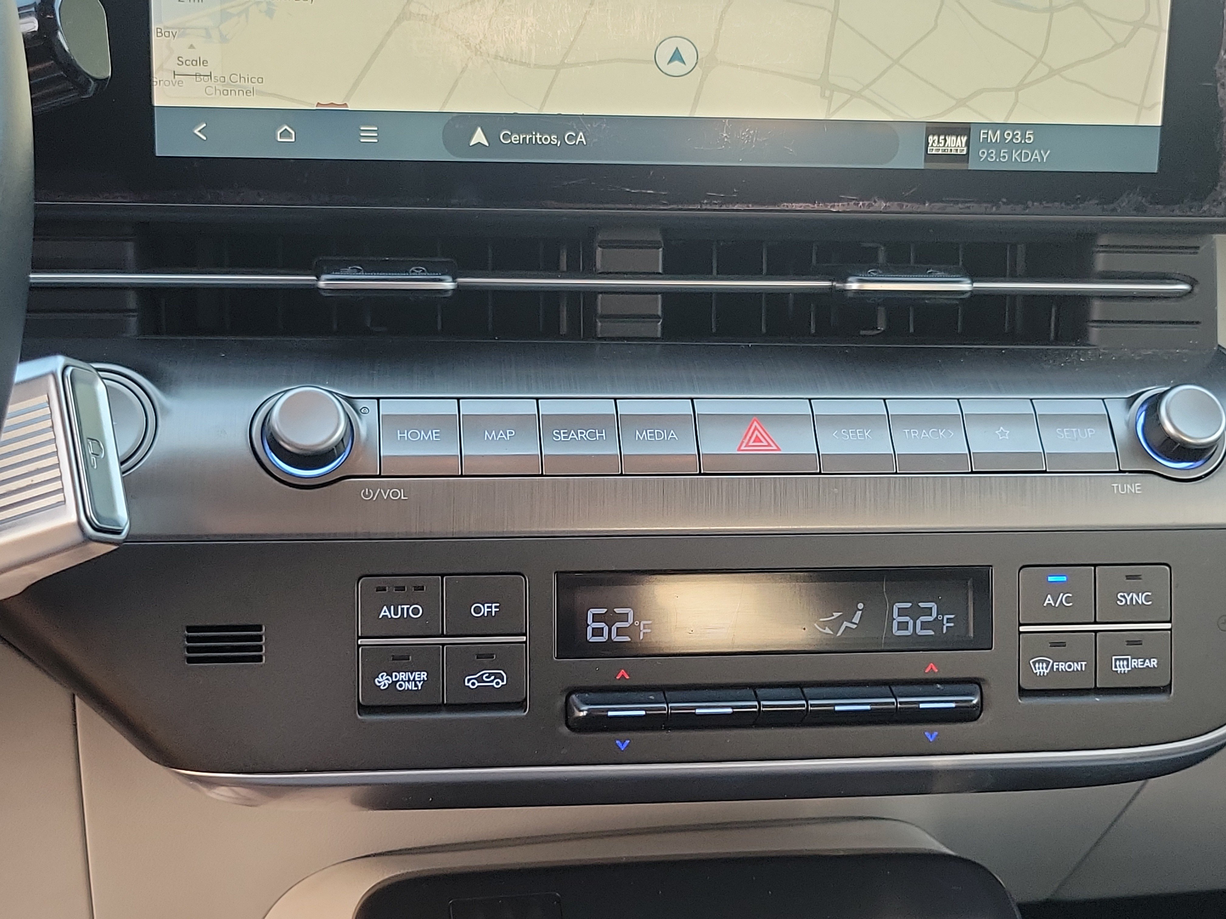 Certified 2024 Hyundai Kona SEL FWD image 19