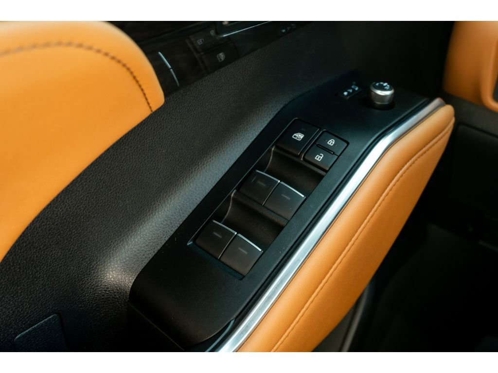 Certified 2026 Toyota Highlander Platinum image 29