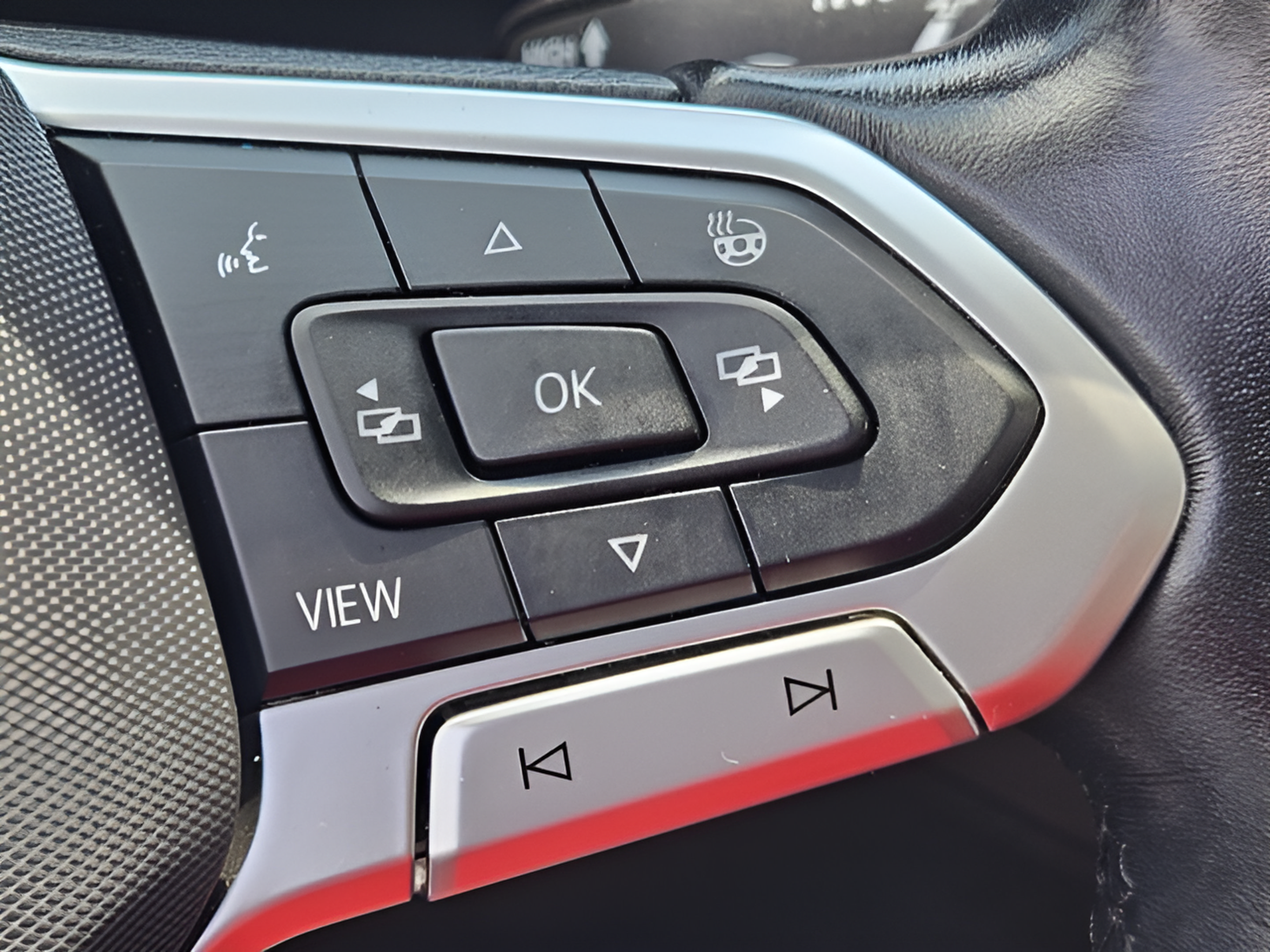 Certified 2021 Volkswagen Atlas SEL AWD/4WD image 25