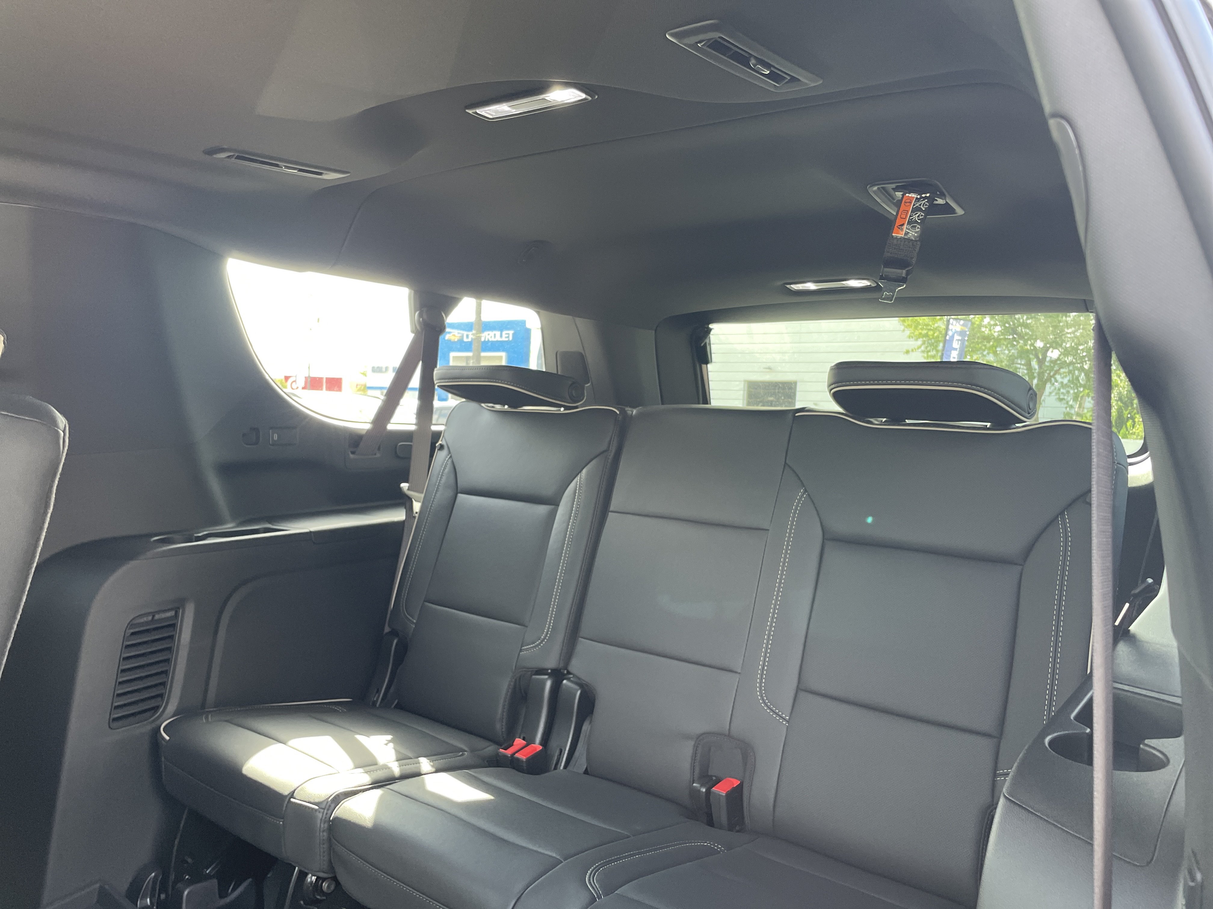 New 2026 Chevrolet Suburban Premier w/ Sun And Tow Package AWD/4WD image 31