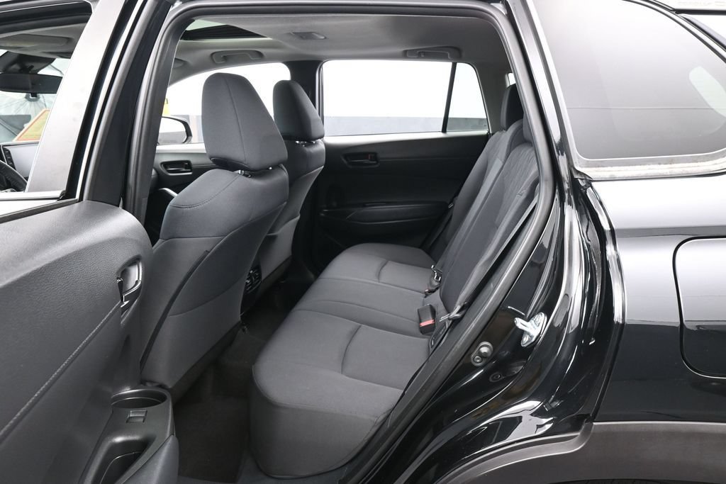 Used 2022 Toyota Corolla Cross LE w/ Moonroof Package FWD image 27