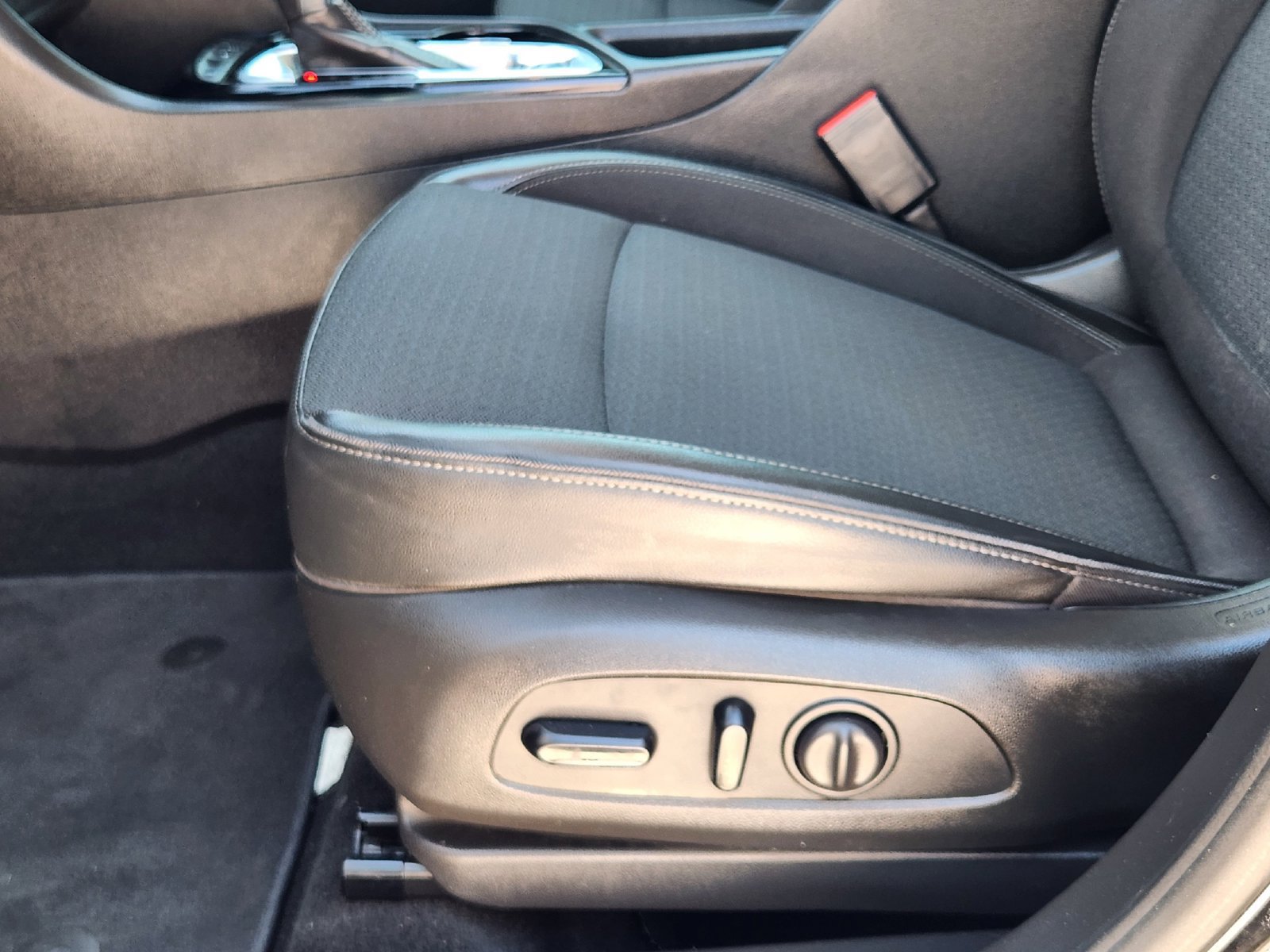 Used 2021 Buick Encore GX Preferred w/ Cold Weather Comfort Package FWD image 29