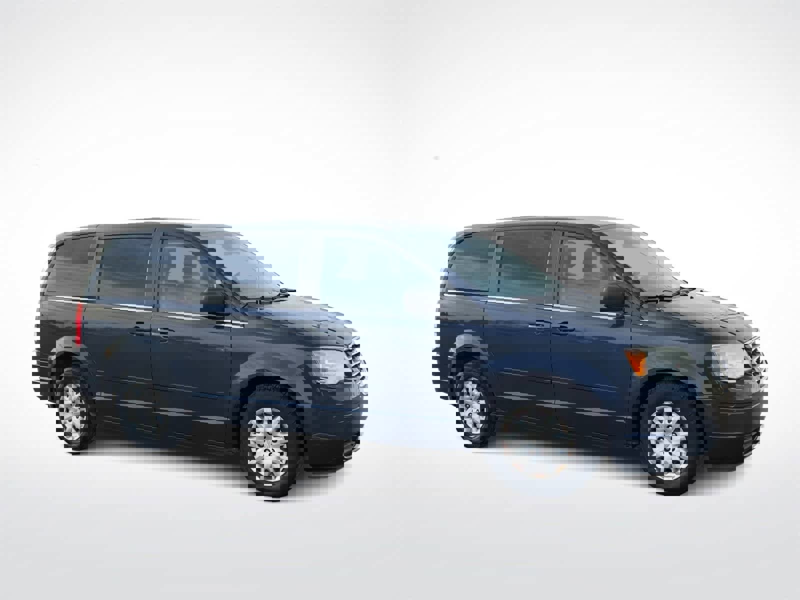 Used 2009 Chrysler Town & Country LX image 2