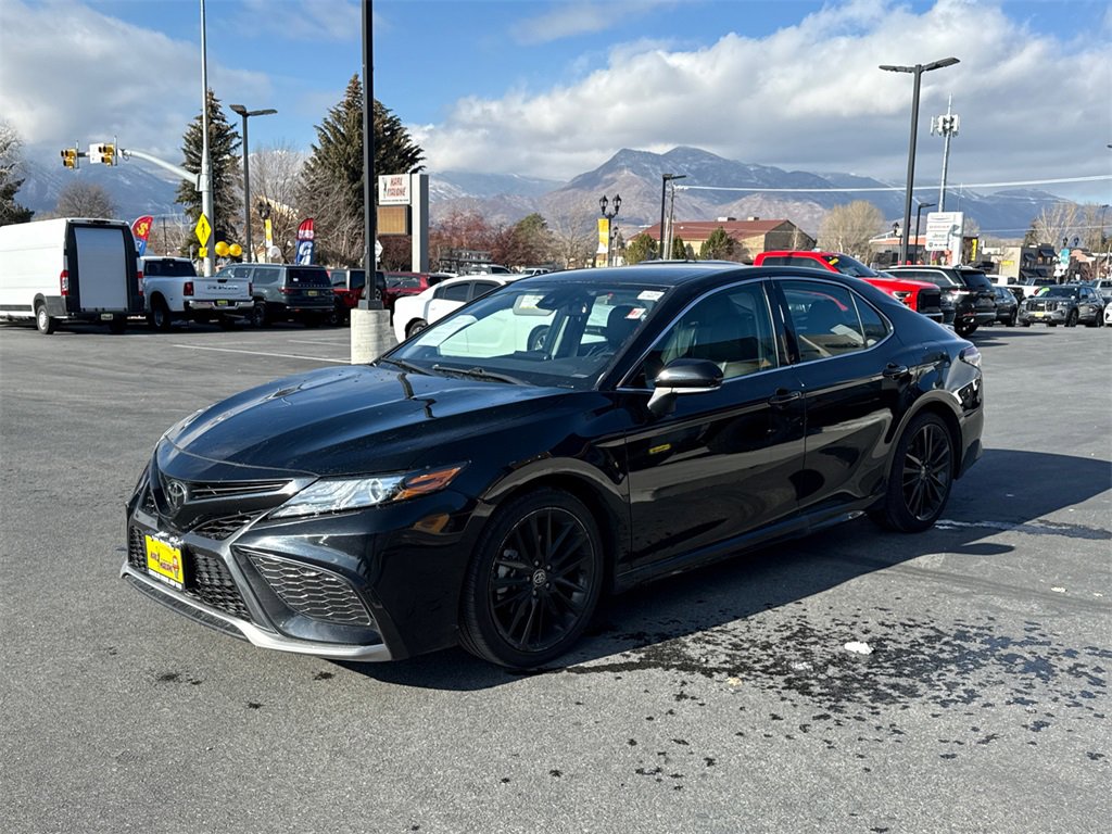 Used 2023 Toyota Camry XSE image 4