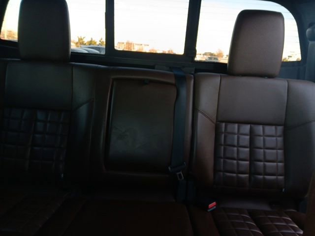 Used 2020 Nissan Titan Platinum Reserve w/ Moonroof Package image 32