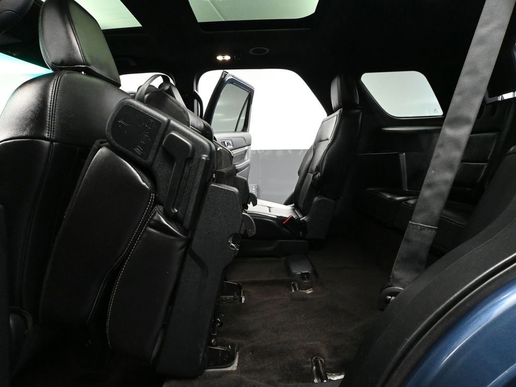 Used 2018 Ford Explorer Limited w/ Equipment Group 301A image 41