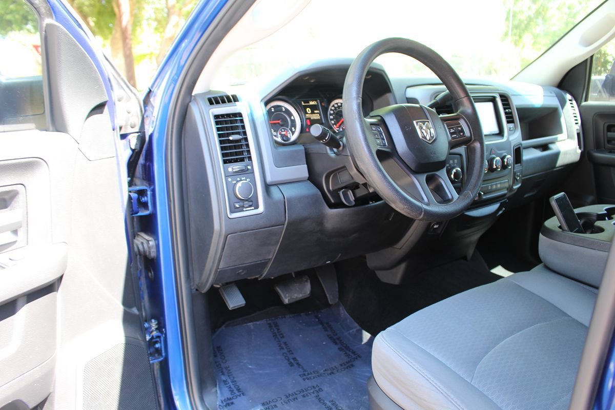 Used 2016 RAM 2500 Tradesman w/ Chrome Appearance Group AWD/4WD image 7
