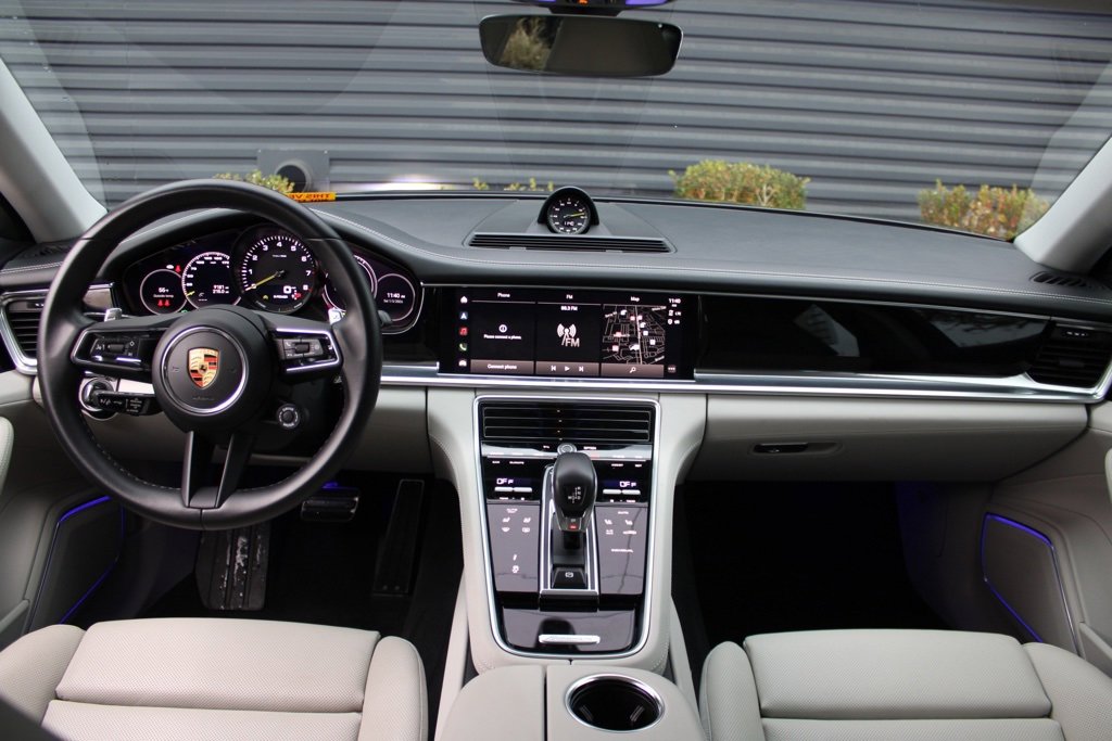 Used 2023 Porsche Panamera 4 image 31