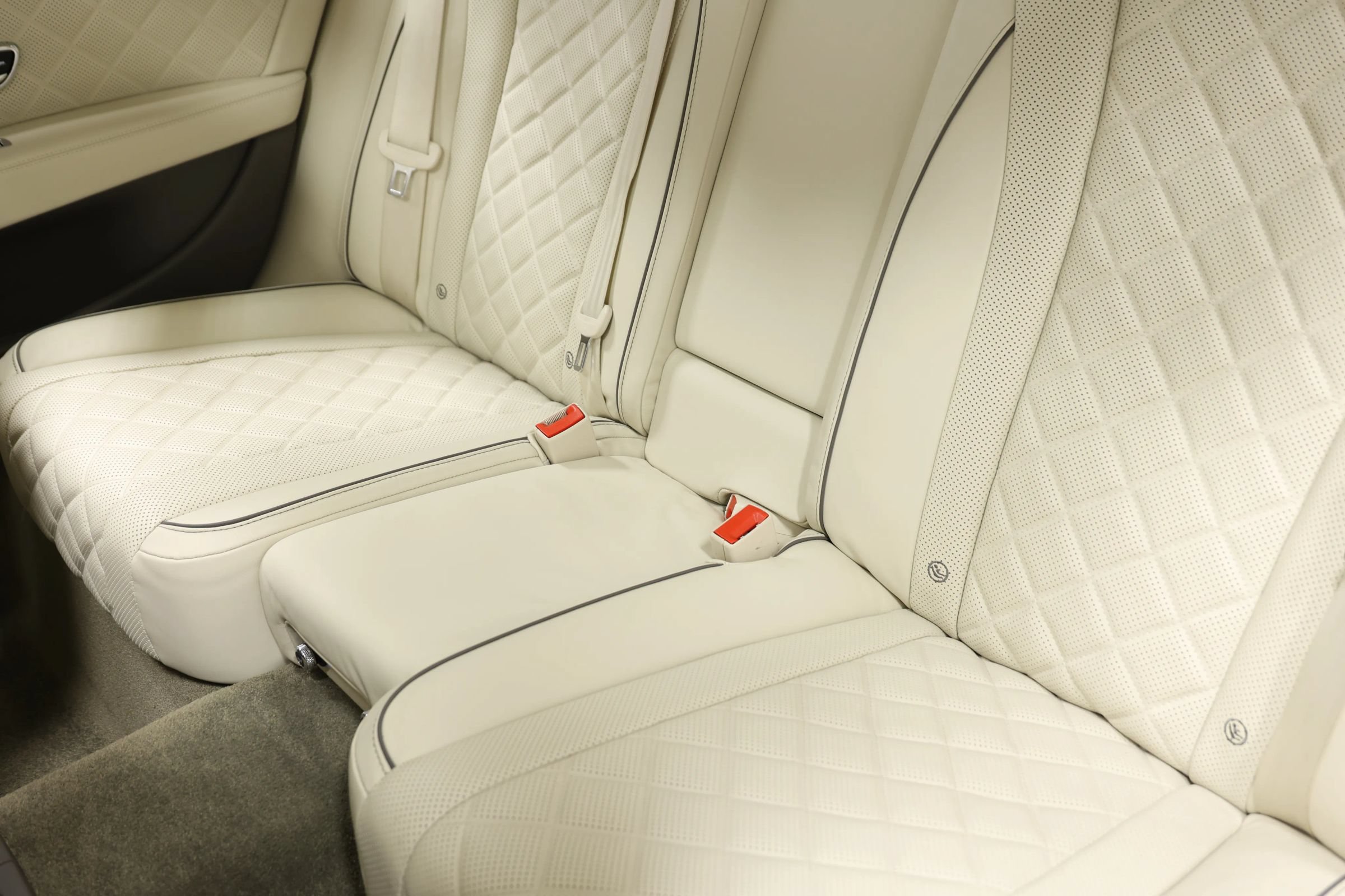 Used 2018 Bentley Flying Spur V8 AWD/4WD image 56