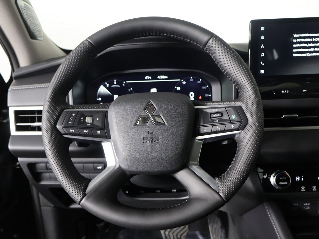 New 2026 Mitsubishi Outlander SE image 44