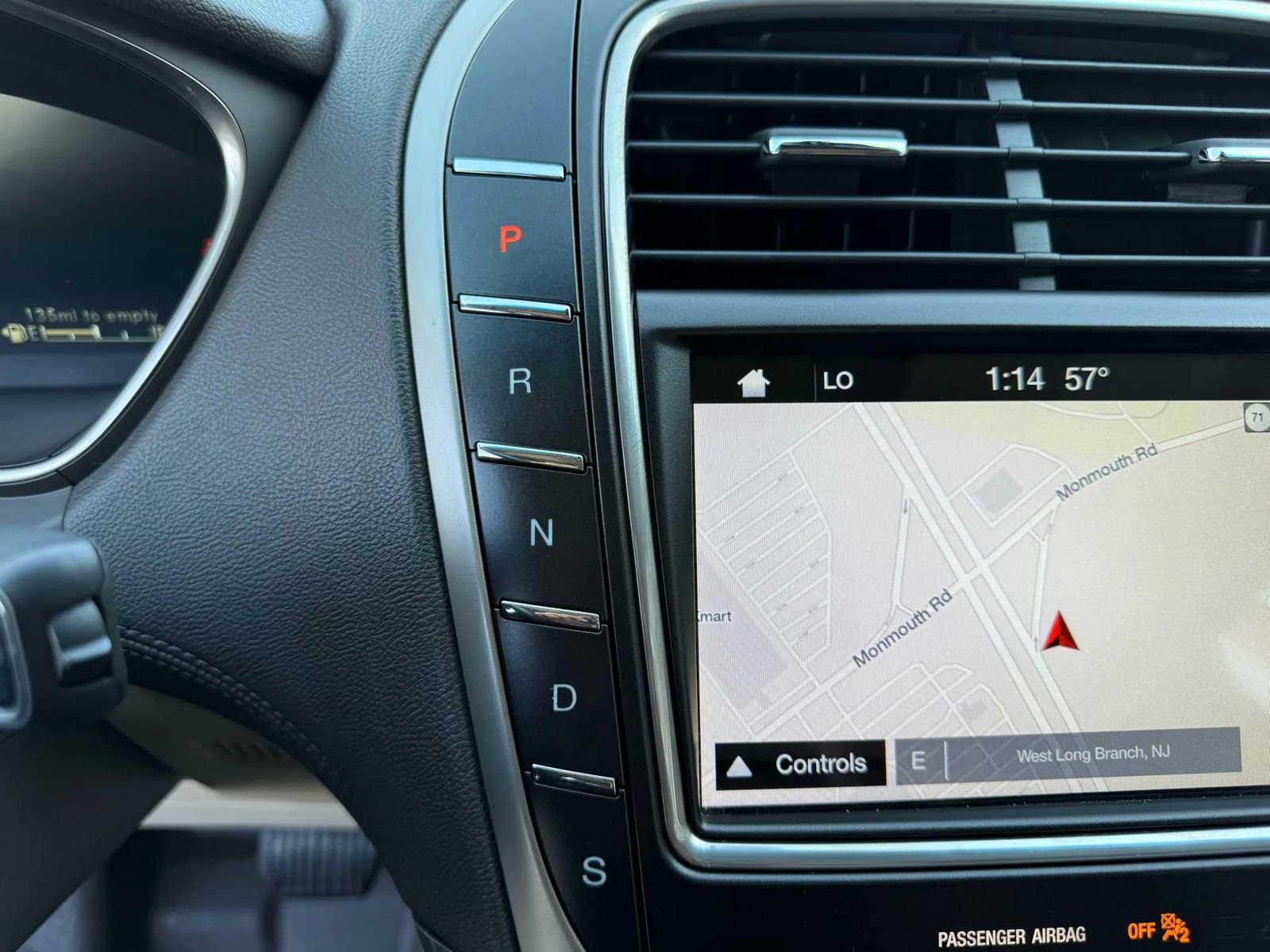 Used 2019 Lincoln Nautilus Select image 24