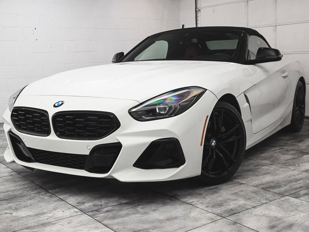 Used 2024 BMW Z4 sDrive30i w/ Shadowloine Package image 4