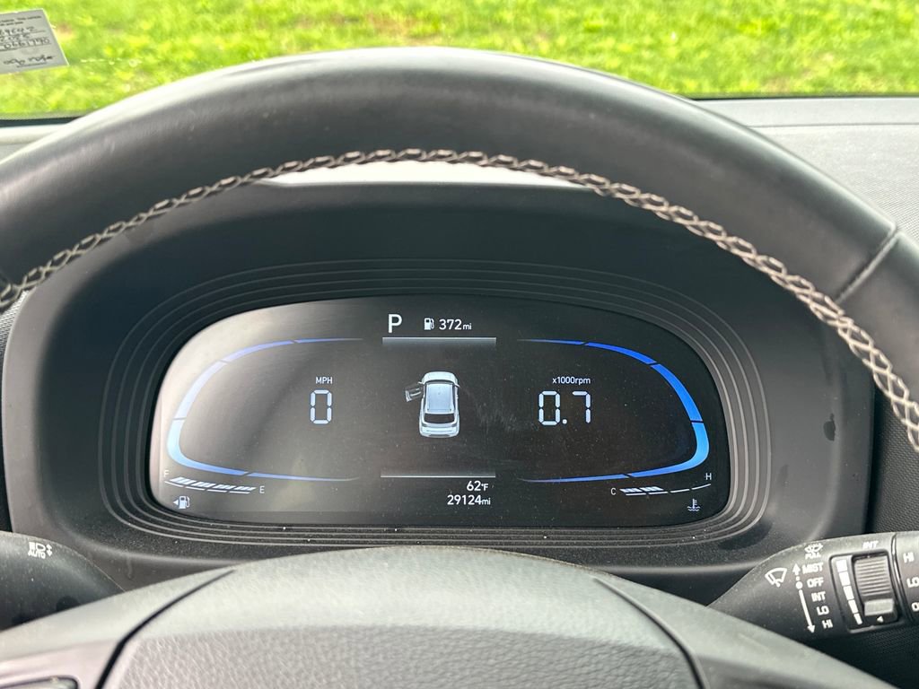 Used 2025 Hyundai Venue Limited FWD image 44