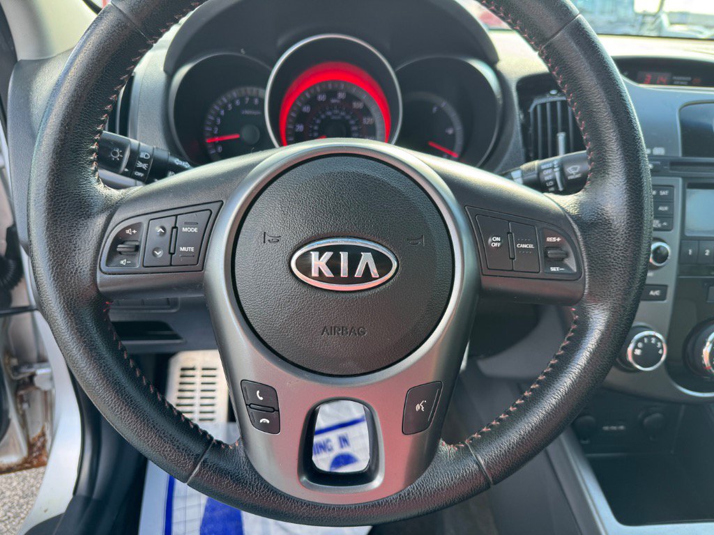 Used 2010 Kia Forte SX FWD image 20