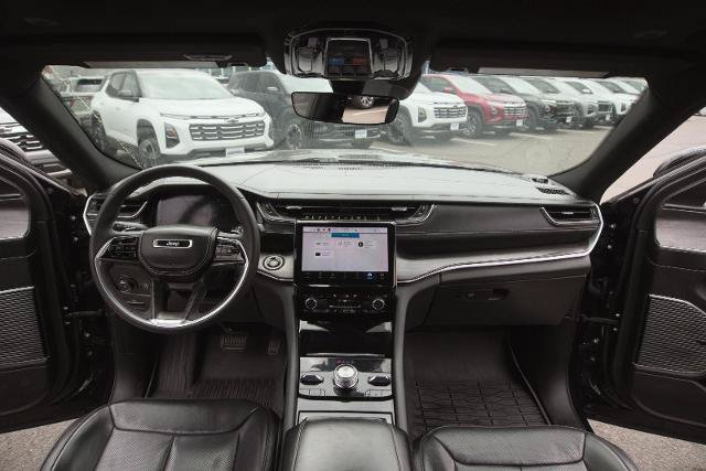 Used 2023 Jeep Grand Cherokee L Overland AWD/4WD image 18