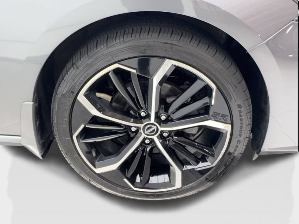 Used 2023 Nissan Altima 2.5 SR w/ SR Premium Package AWD/4WD image 15