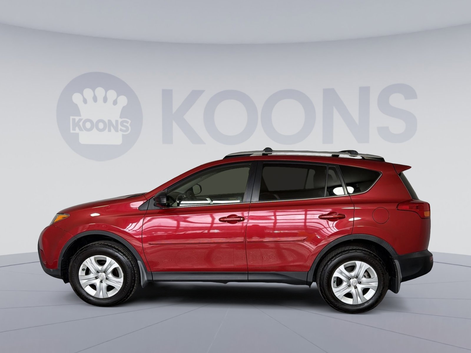 Used 2015 Toyota RAV4 LE image 2