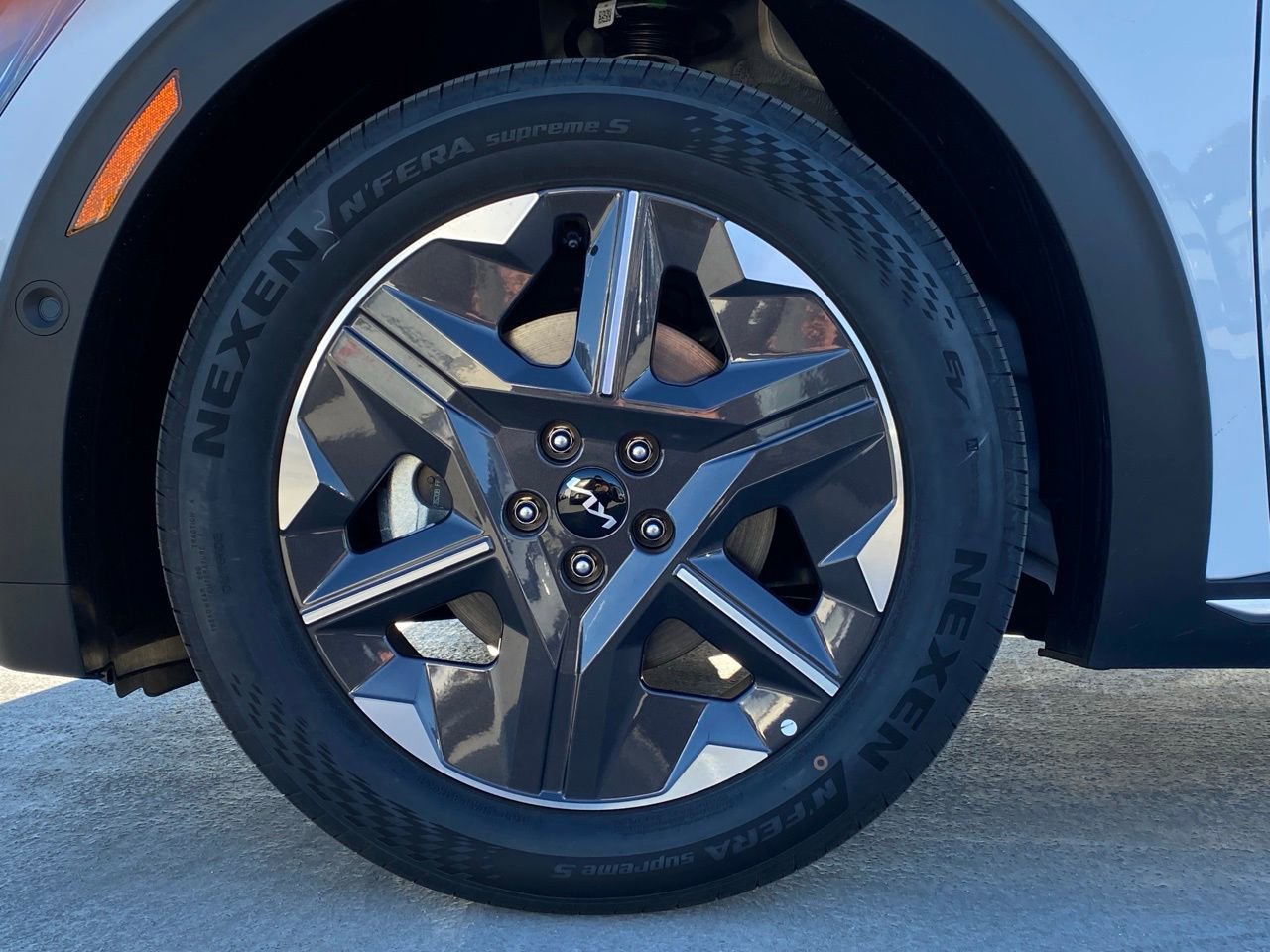 New 2025 Kia EV6 Light image 9