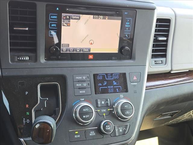 Used 2015 Toyota Sienna Limited Premium w/ Advanced Technology Package FWD image 10