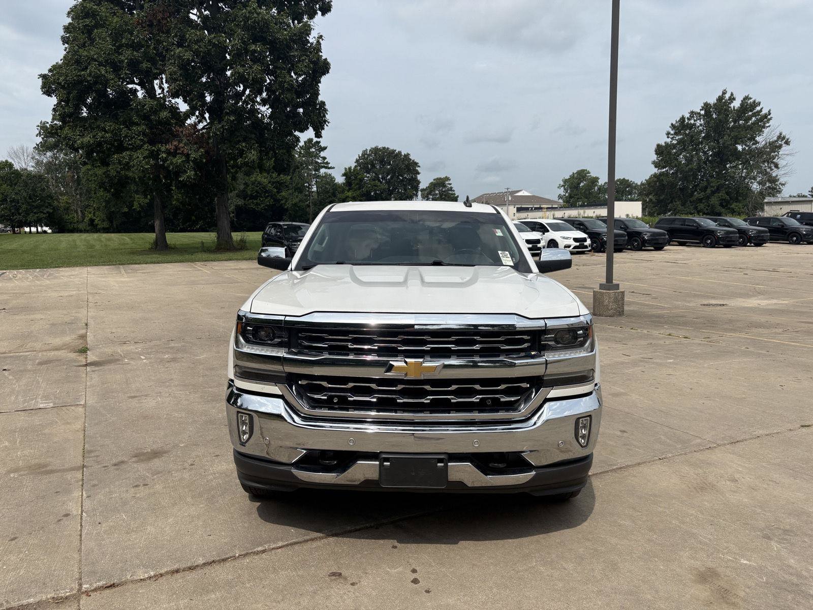 Used 2018 Chevrolet Silverado 1500 LTZ w/ Sport Package AWD/4WD image 19