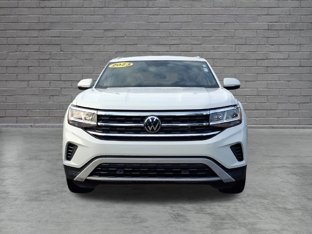 Used 2023 Volkswagen Atlas Cross Sport SE FWD image 2