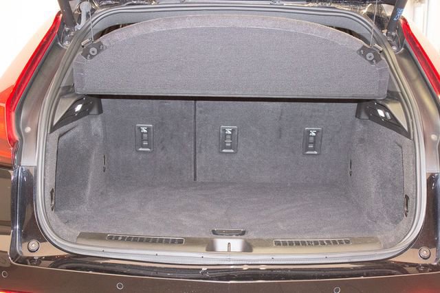 Used 2023 Cadillac XT4 Premium Luxury w/ Enhanced Visibility Package image 14