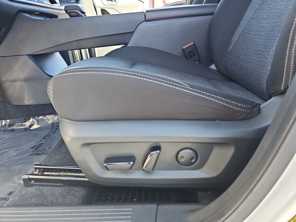 Used 2022 Nissan Rogue SV image 27