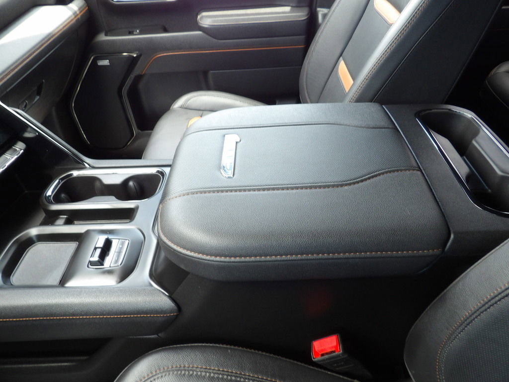 Used 2025 GMC Sierra 2500 AT4 AWD/4WD image 27