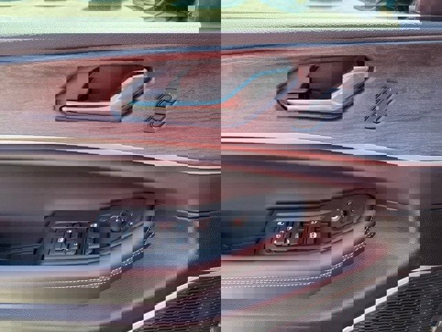 New 2025 Jeep Grand Cherokee L Limited w/ Luxury Tech Group II image 12